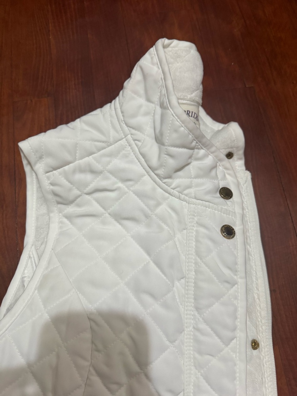 Cambridge Dry Goods White Quilted Sleeveless Vest - Picture 12 of 13